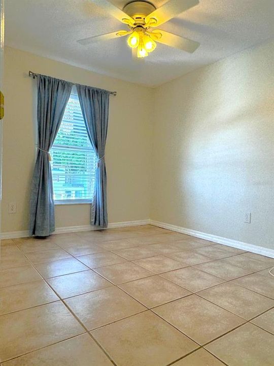 В аренду: $2,500 (3 спален, 2 ванн, 1090 Квадратных фут)