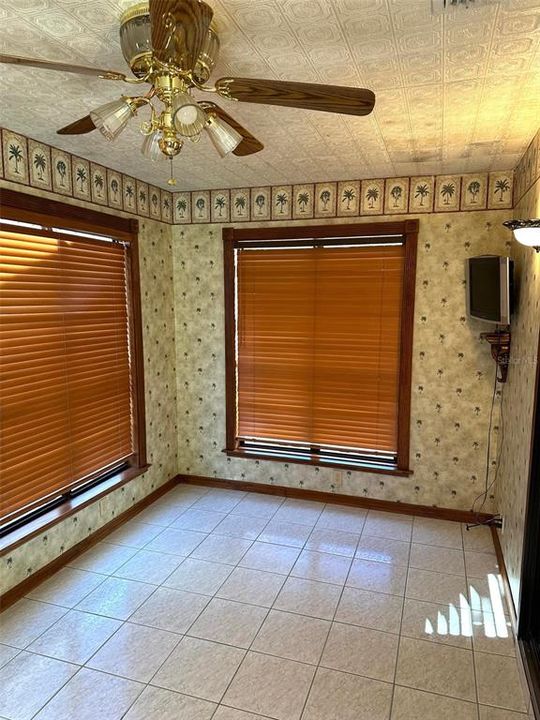 En Venta: $284,750 (2 camas, 2 baños, 1564 Pies cuadrados)