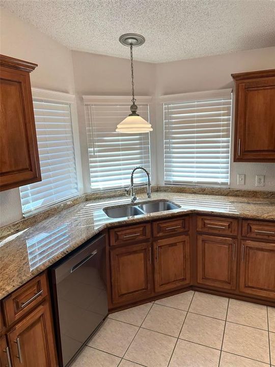 En Venta: $284,750 (2 camas, 2 baños, 1564 Pies cuadrados)