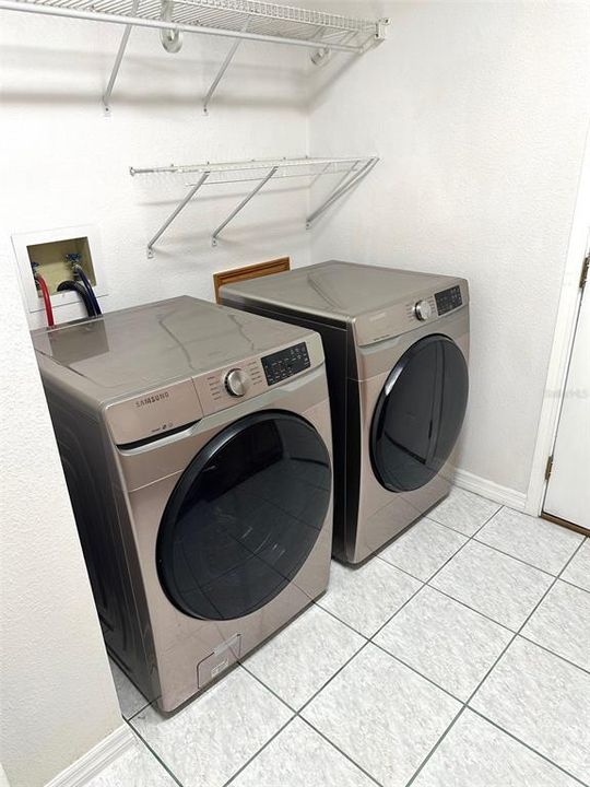 En Venta: $284,750 (2 camas, 2 baños, 1564 Pies cuadrados)