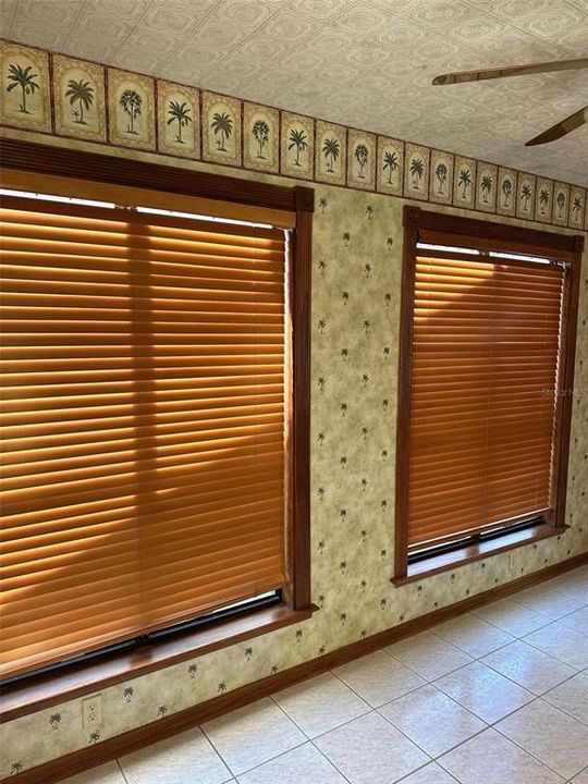 En Venta: $284,750 (2 camas, 2 baños, 1564 Pies cuadrados)