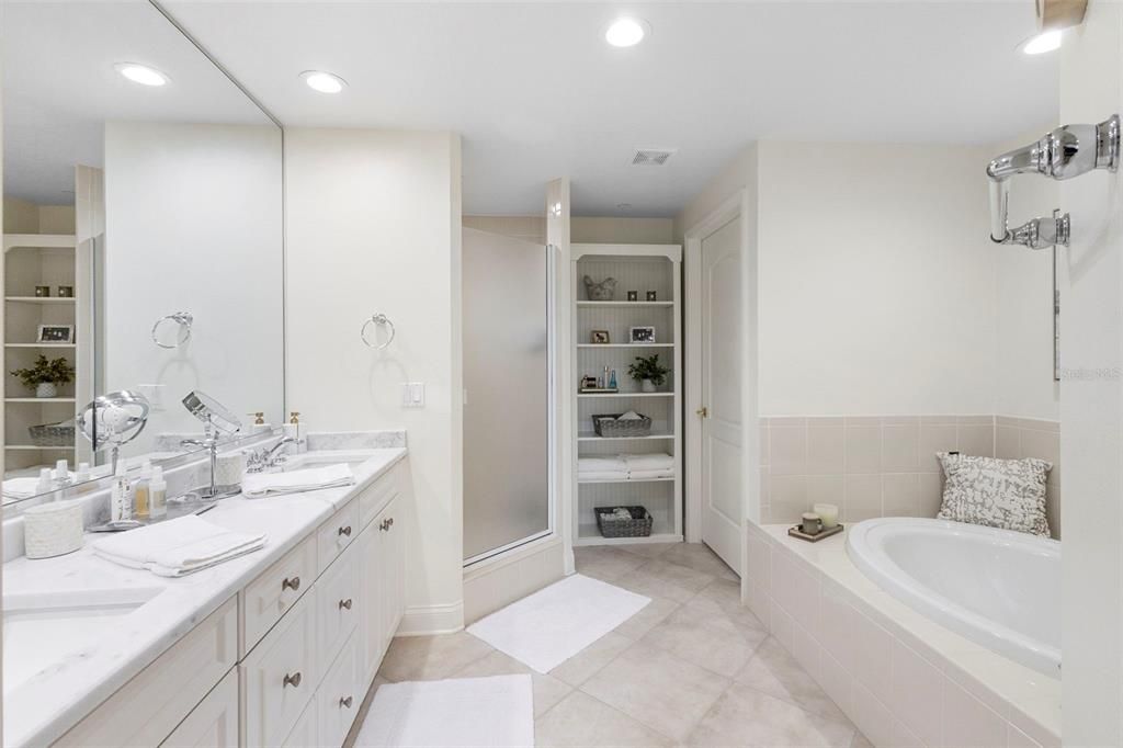 En Venta: $810,000 (2 camas, 2 baños, 1450 Pies cuadrados)