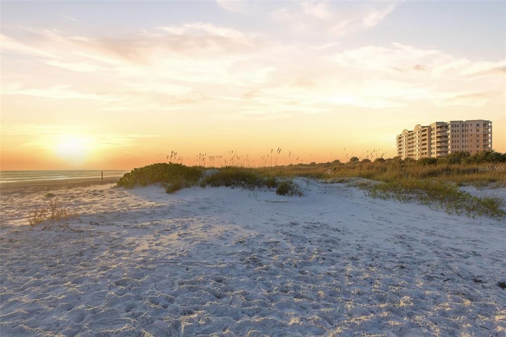 На продажу: $810,000 (2 спален, 2 ванн, 1450 Квадратных фут)