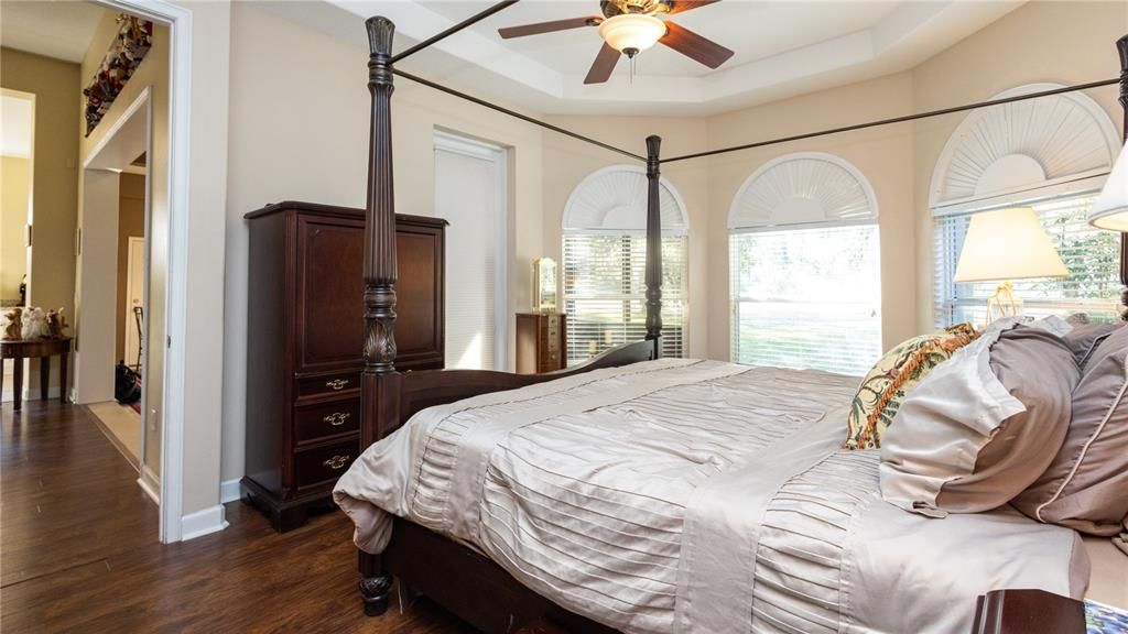 待售: $370,000 (3 贝兹, 2 浴室, 1942 平方英尺)