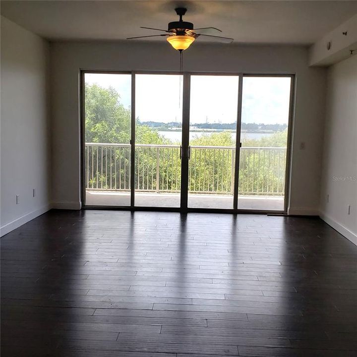 В аренду: $2,200 (3 спален, 2 ванн, 1775 Квадратных фут)