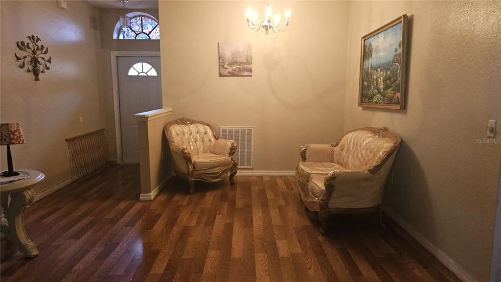 En Venta: $246,000 (3 camas, 2 baños, 1264 Pies cuadrados)