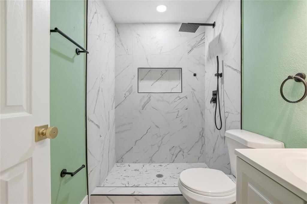 For Sale: $360,000 (3 beds, 1 baths, 1368 Square Feet)