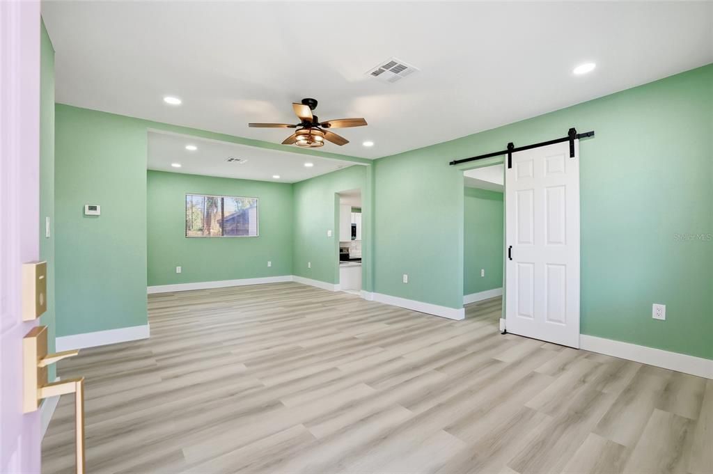 For Sale: $360,000 (3 beds, 1 baths, 1368 Square Feet)