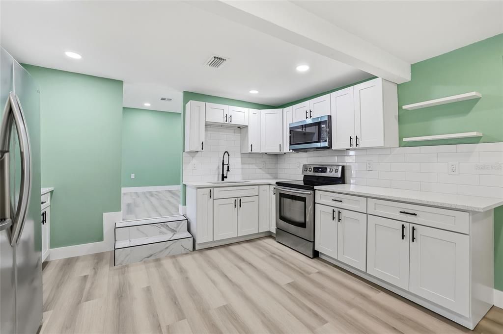 For Sale: $360,000 (3 beds, 1 baths, 1368 Square Feet)