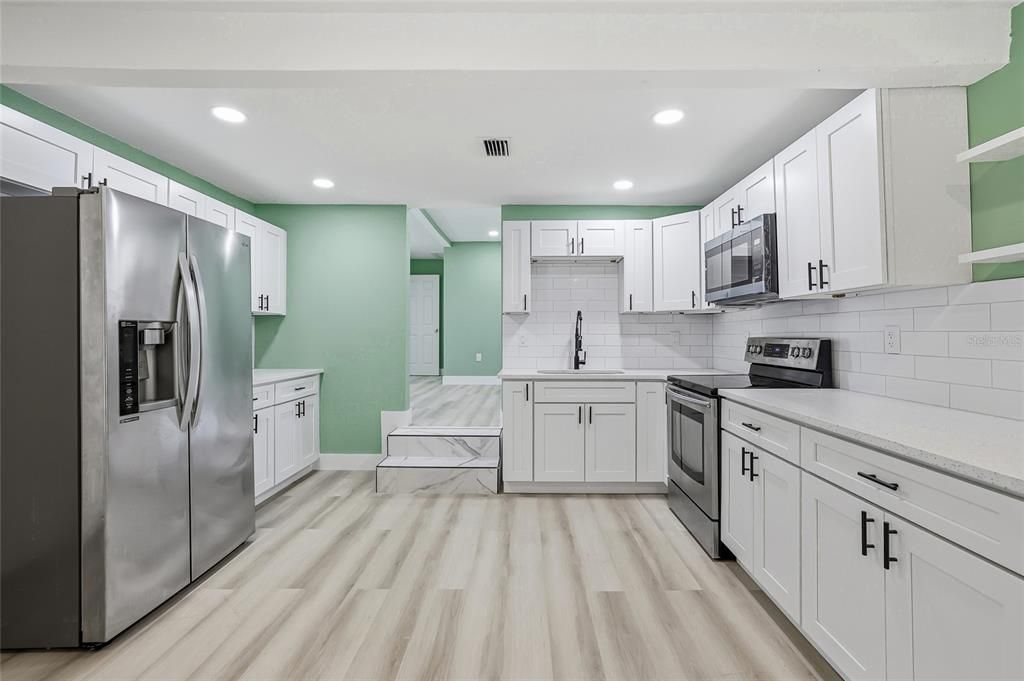 For Sale: $360,000 (3 beds, 1 baths, 1368 Square Feet)