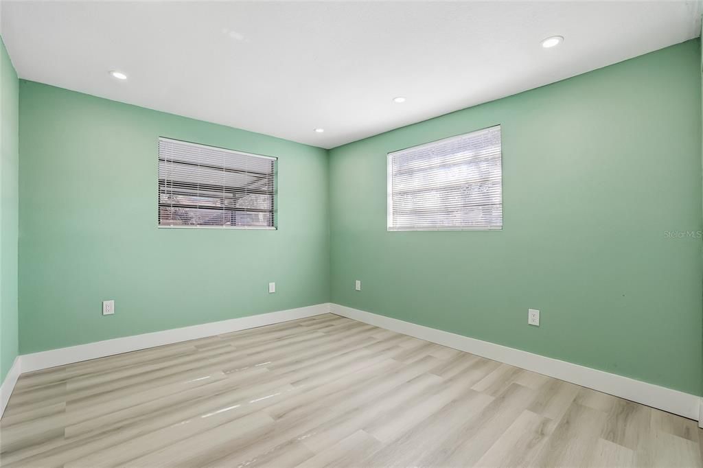 For Sale: $360,000 (3 beds, 1 baths, 1368 Square Feet)