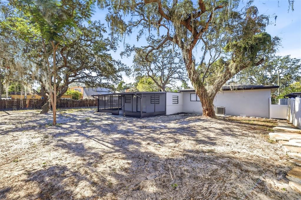 For Sale: $360,000 (3 beds, 1 baths, 1368 Square Feet)