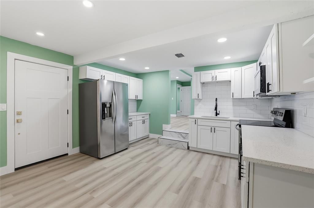 For Sale: $360,000 (3 beds, 1 baths, 1368 Square Feet)