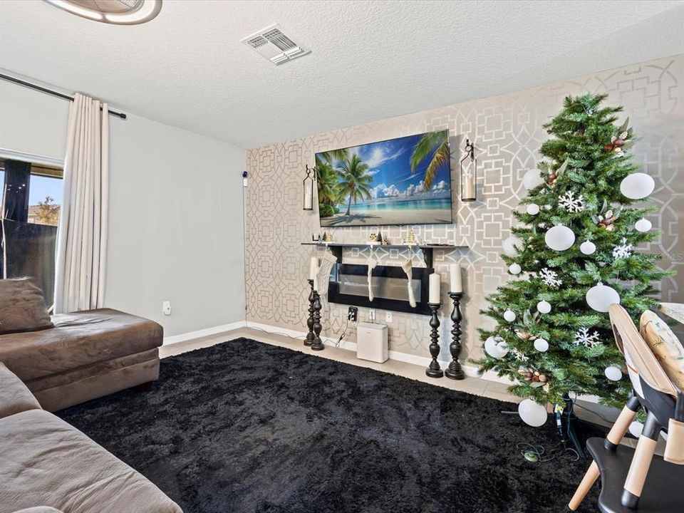 For Sale: $274,900 (3 beds, 2 baths, 1507 Square Feet)