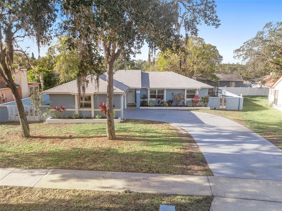 На продажу: $349,000 (4 спален, 2 ванн, 1947 Квадратных фут)