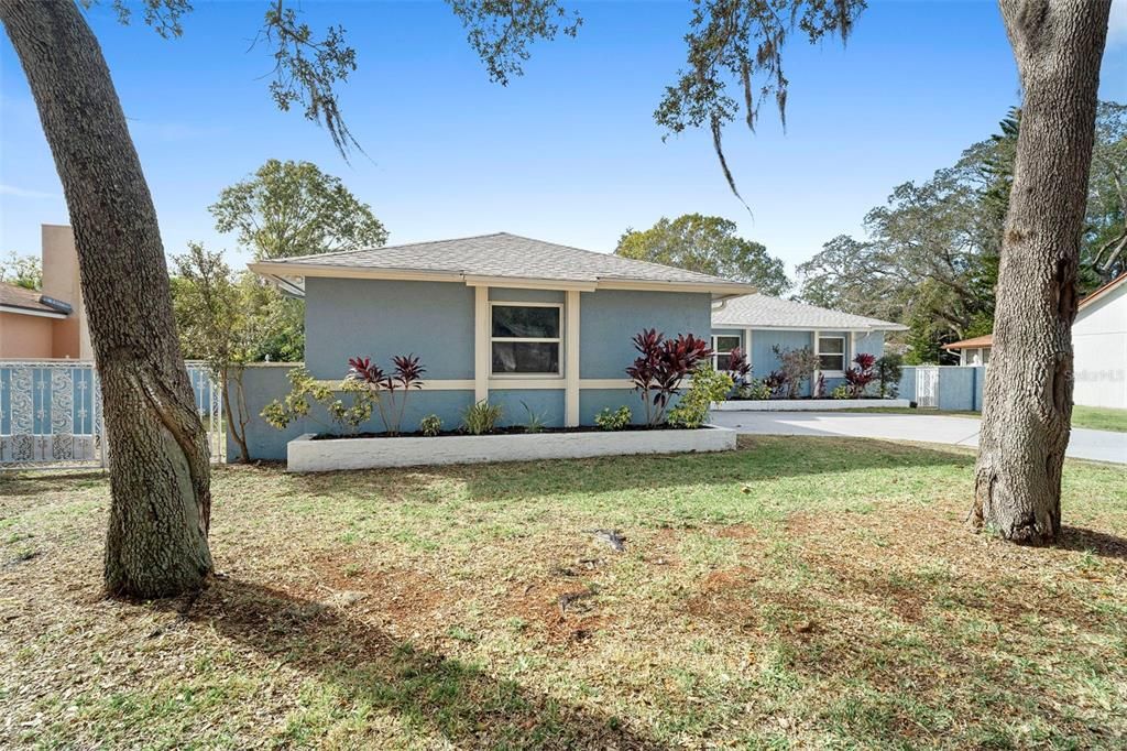 На продажу: $349,000 (4 спален, 2 ванн, 1947 Квадратных фут)