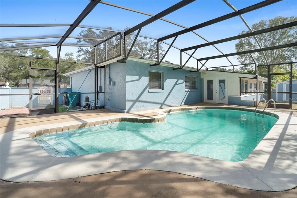 На продажу: $349,000 (4 спален, 2 ванн, 1947 Квадратных фут)