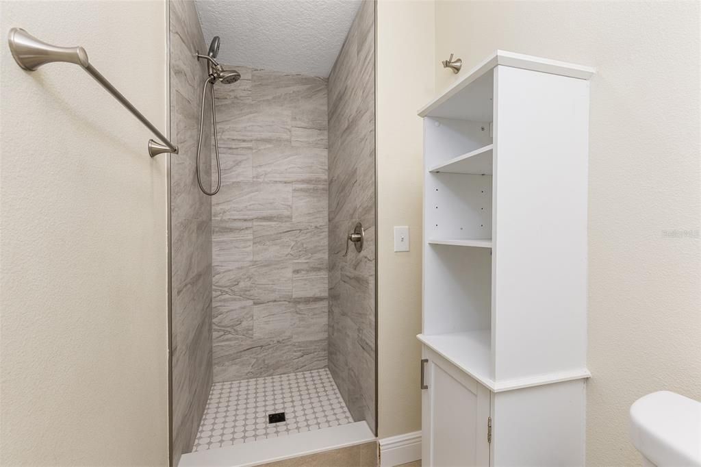 На продажу: $439,900 (3 спален, 3 ванн, 1880 Квадратных фут)