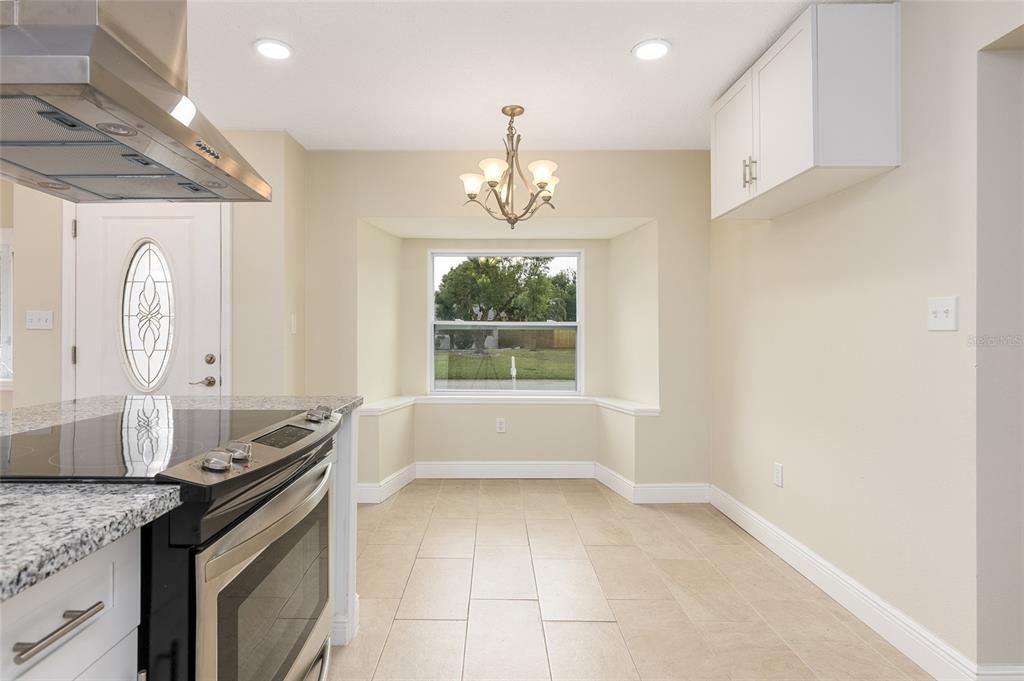 На продажу: $439,900 (3 спален, 3 ванн, 1880 Квадратных фут)