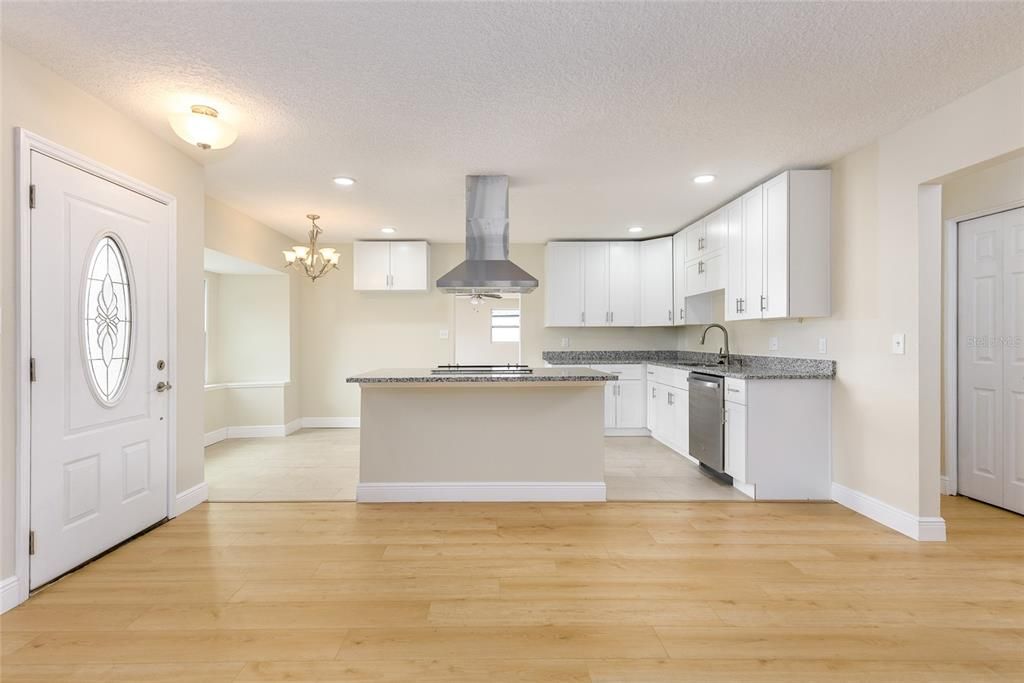 На продажу: $439,900 (3 спален, 3 ванн, 1880 Квадратных фут)