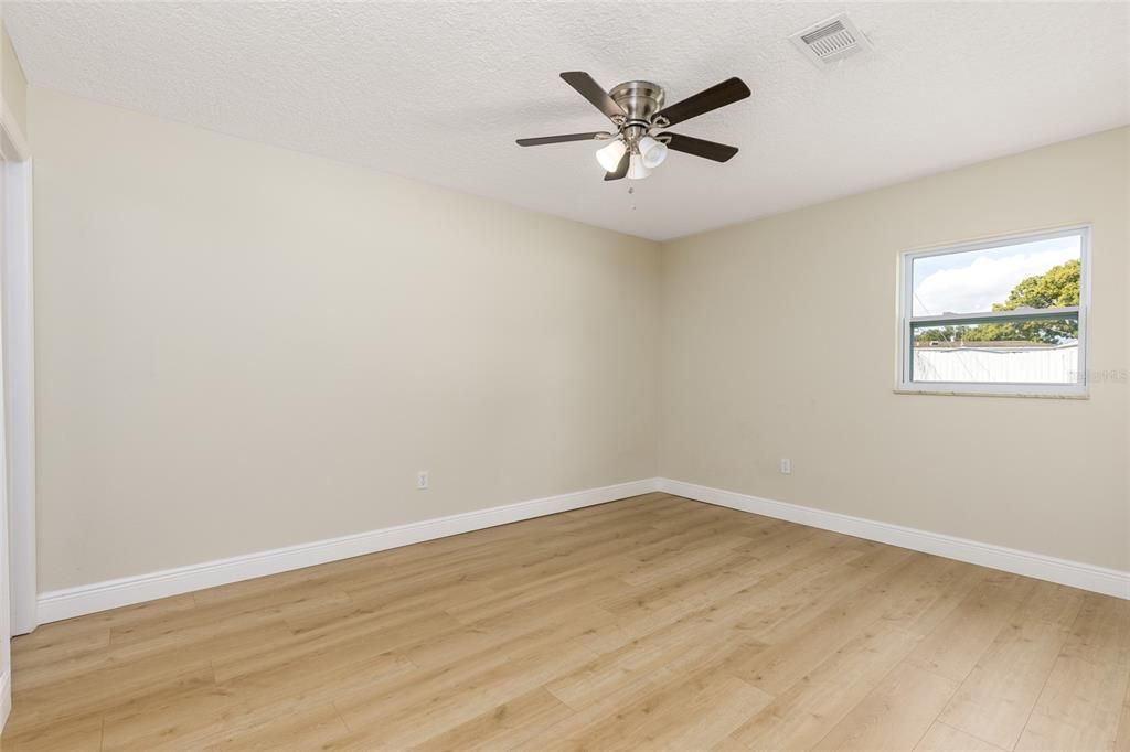 На продажу: $439,900 (3 спален, 3 ванн, 1880 Квадратных фут)