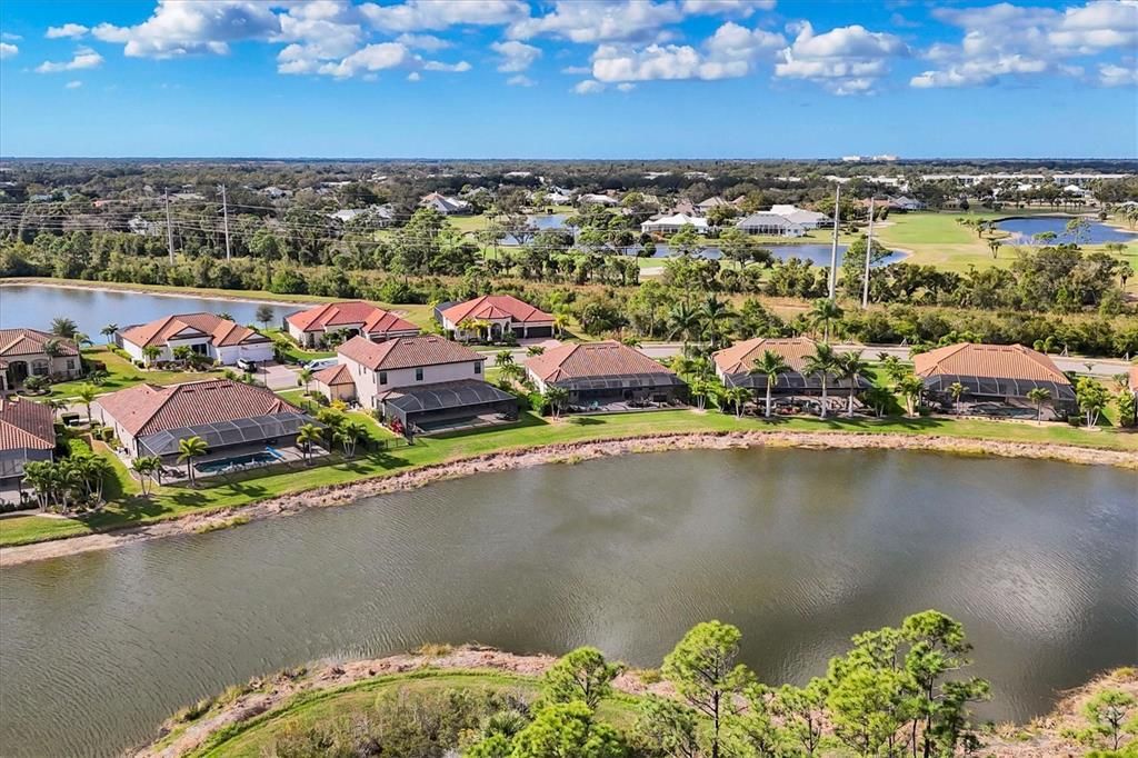 For Sale: $750,000 (4 beds, 2 baths, 2365 Square Feet)