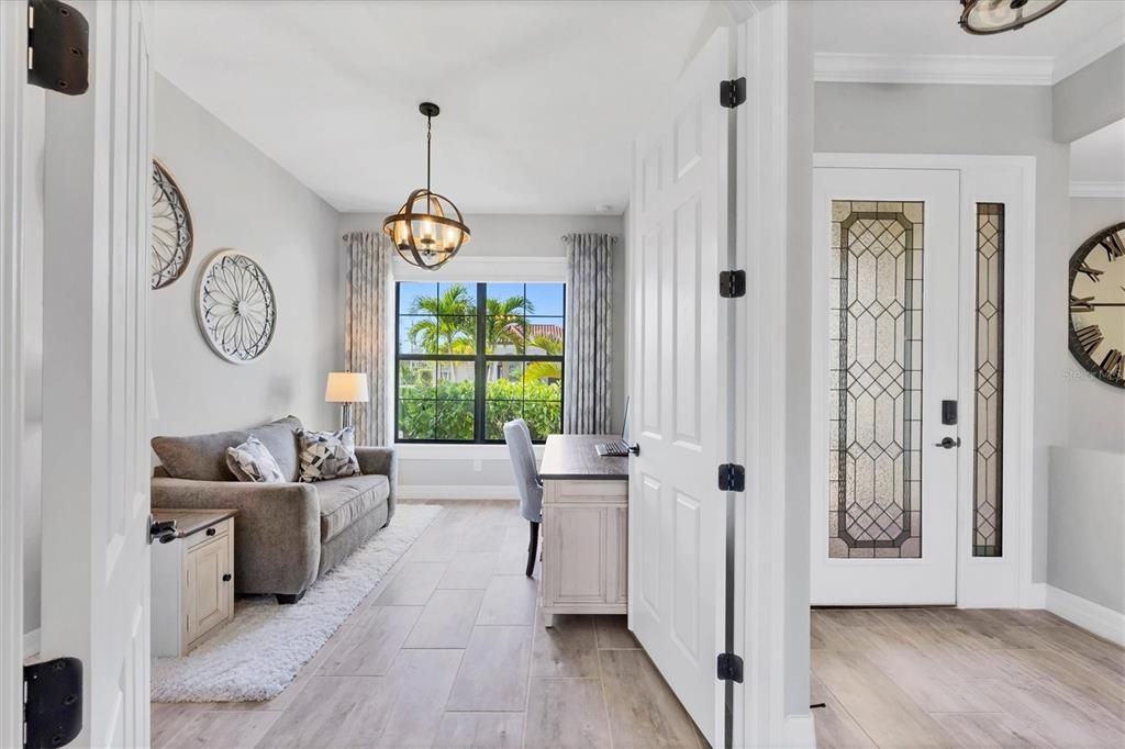 For Sale: $750,000 (4 beds, 2 baths, 2365 Square Feet)