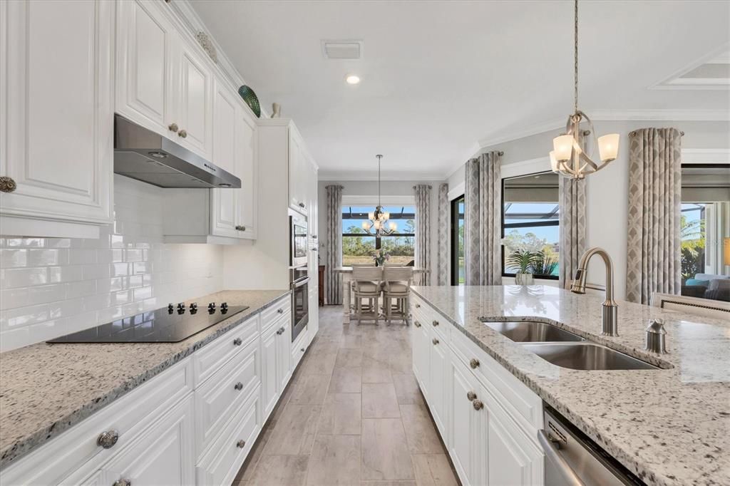 For Sale: $750,000 (4 beds, 2 baths, 2365 Square Feet)