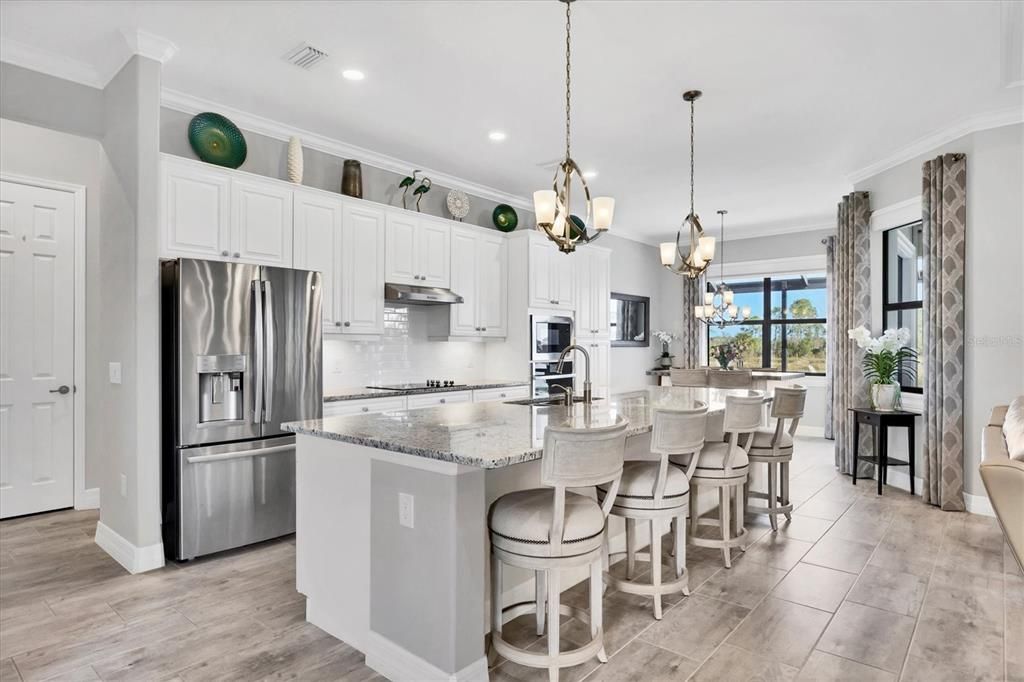 For Sale: $750,000 (4 beds, 2 baths, 2365 Square Feet)