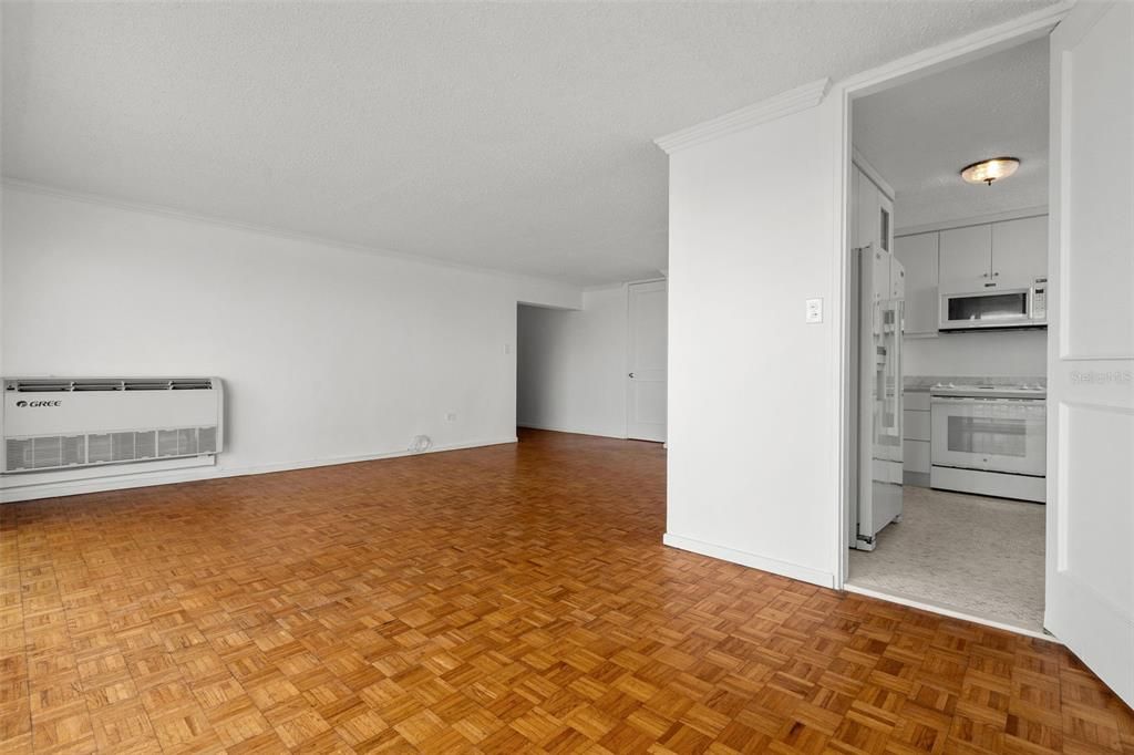 For Rent: $3,850 (3 beds, 2 baths, 1450 Square Feet)