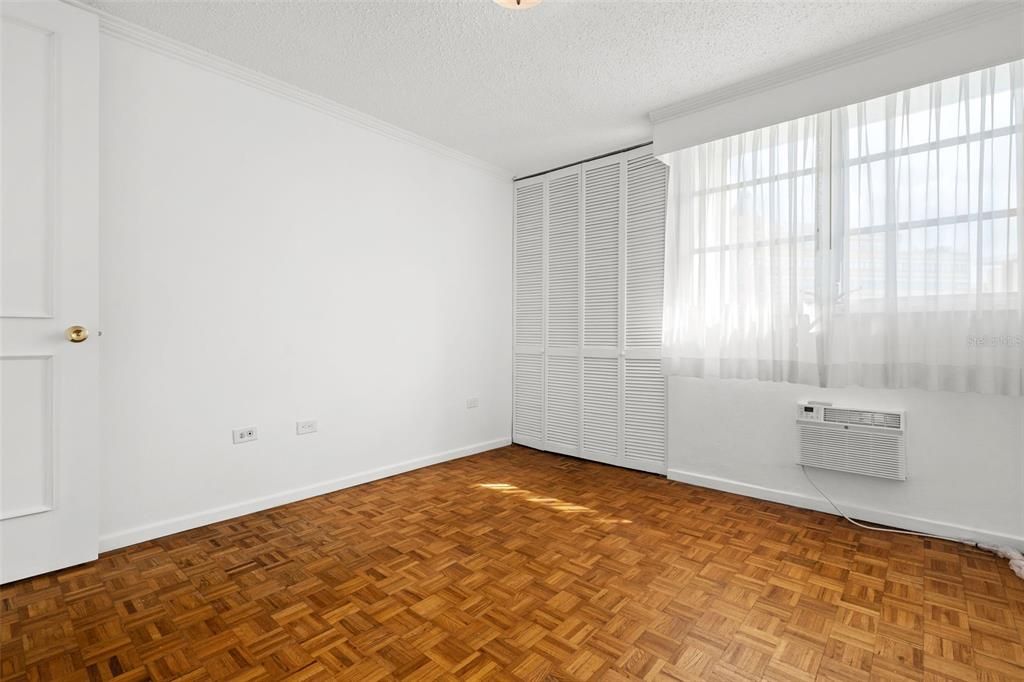 For Rent: $3,850 (3 beds, 2 baths, 1450 Square Feet)