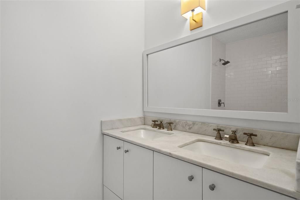 For Rent: $3,850 (3 beds, 2 baths, 1450 Square Feet)