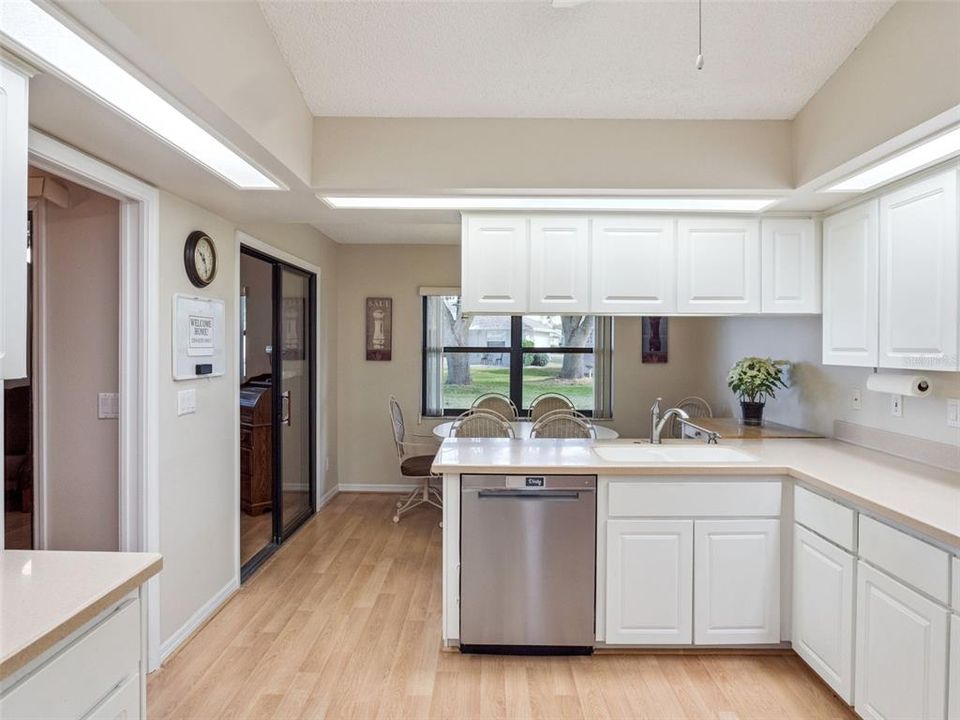 For Sale: $275,000 (3 beds, 2 baths, 2041 Square Feet)