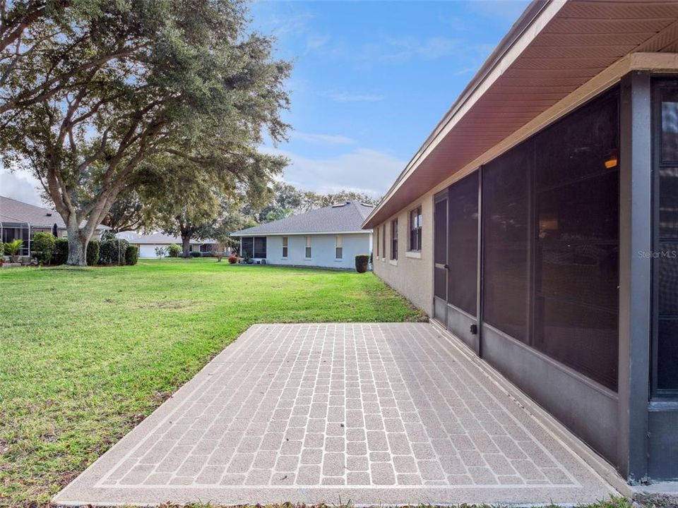 For Sale: $275,000 (3 beds, 2 baths, 2041 Square Feet)