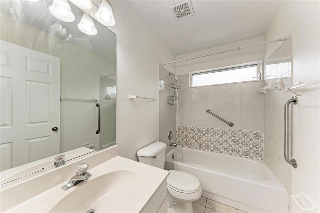 For Rent: $2,300 (3 beds, 2 baths, 1728 Square Feet)