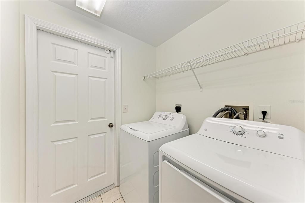 For Rent: $2,300 (3 beds, 2 baths, 1728 Square Feet)