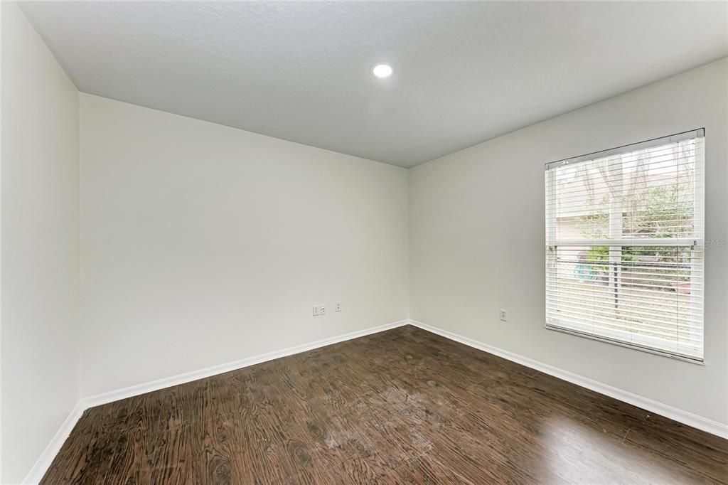 For Rent: $2,300 (3 beds, 2 baths, 1728 Square Feet)