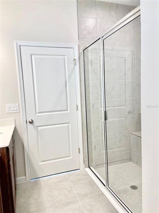 В аренду: $2,395 (4 спален, 2 ванн, 2021 Квадратных фут)