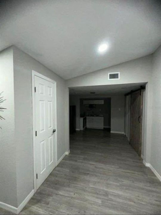 For Sale: $175,000 (2 beds, 1 baths, 630 Square Feet)