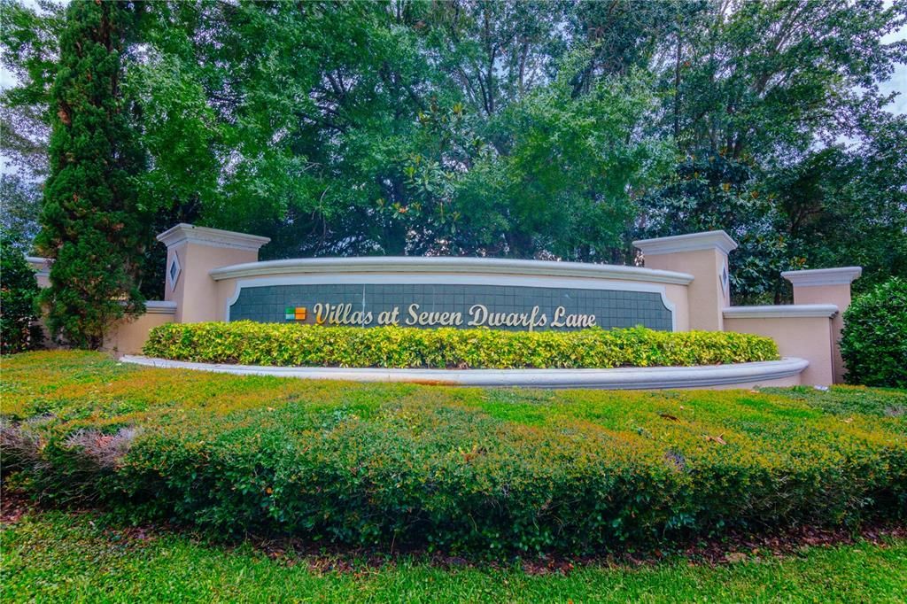 En Renta: $2,400 (4 camas, 3 baños, 1470 Pies cuadrados)