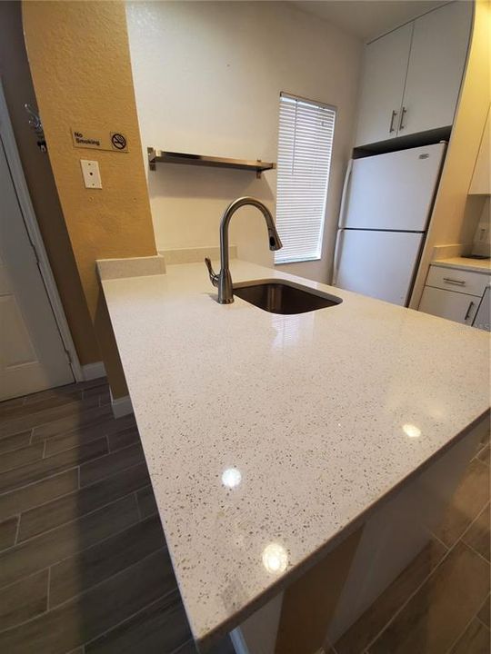 En Renta: $2,400 (4 camas, 3 baños, 1470 Pies cuadrados)