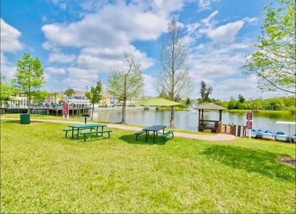 En Renta: $2,400 (4 camas, 3 baños, 1470 Pies cuadrados)