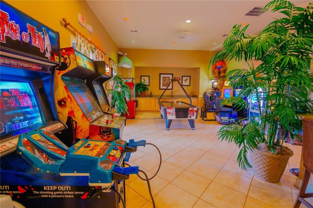 En Renta: $2,400 (4 camas, 3 baños, 1470 Pies cuadrados)