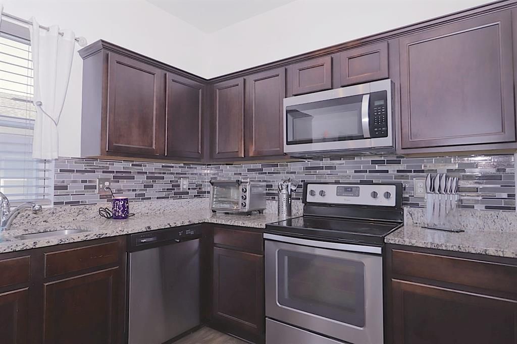 En Venta: $360,000 (3 camas, 2 baños, 1576 Pies cuadrados)