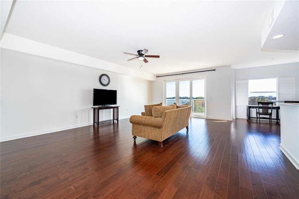 For Sale: $369,900 (3 beds, 2 baths, 1822 Square Feet)