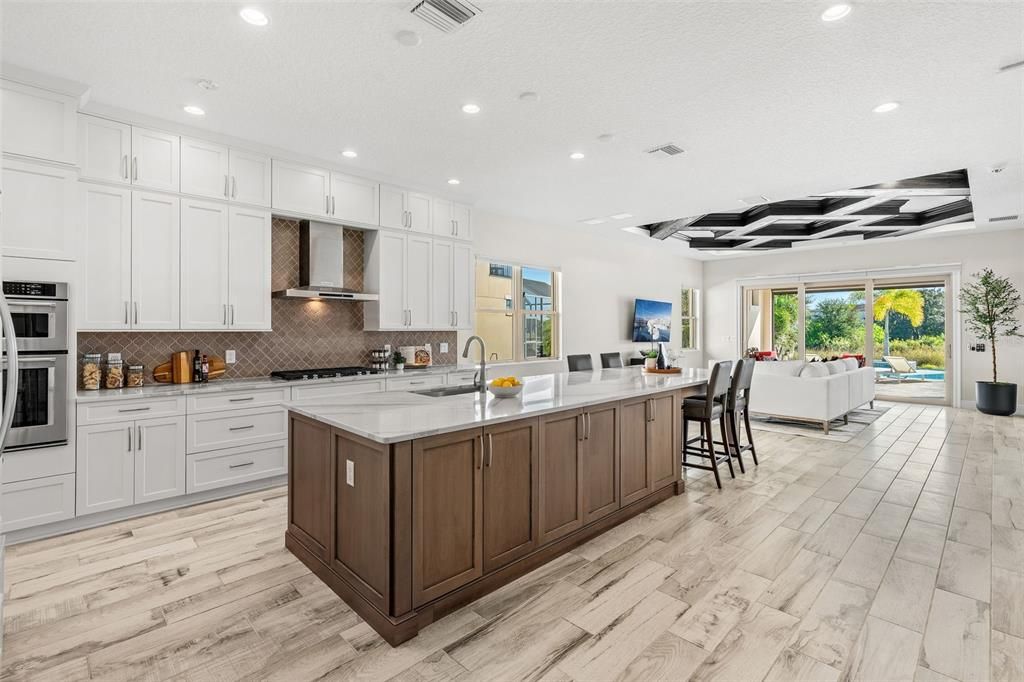 For Sale: $1,850,000 (5 beds, 4 baths, 4300 Square Feet)