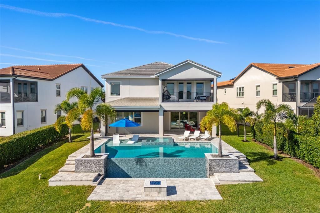 For Sale: $1,850,000 (5 beds, 4 baths, 4300 Square Feet)