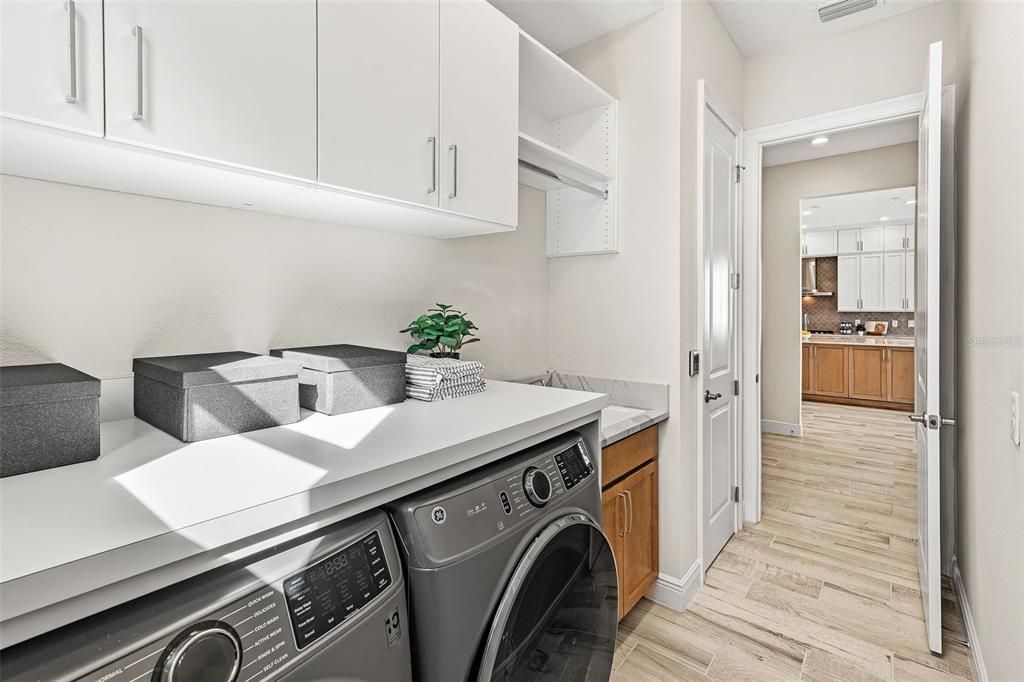 For Sale: $1,850,000 (5 beds, 4 baths, 4300 Square Feet)