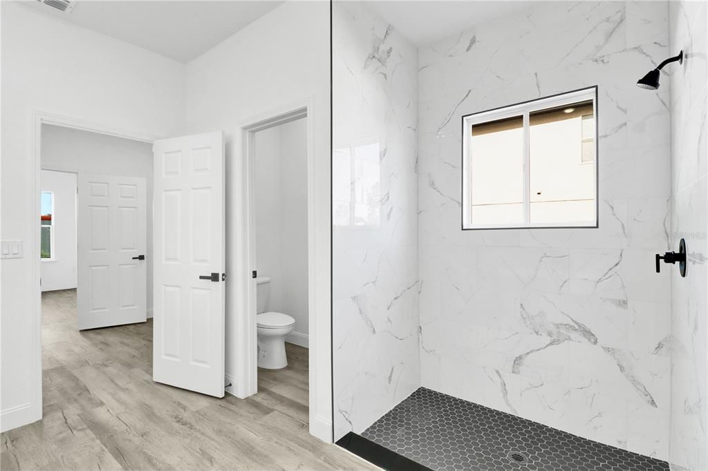 En Venta: $284,990 (4 camas, 2 baños, 1756 Pies cuadrados)