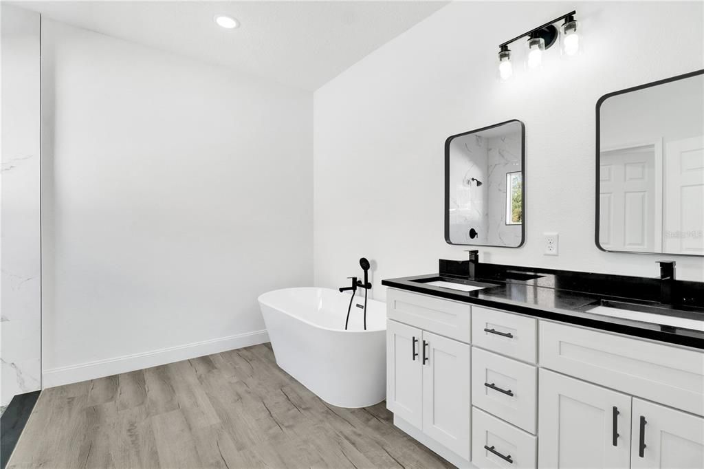 En Venta: $284,990 (4 camas, 2 baños, 1756 Pies cuadrados)